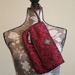 Simply Vera sequenced wristlet
